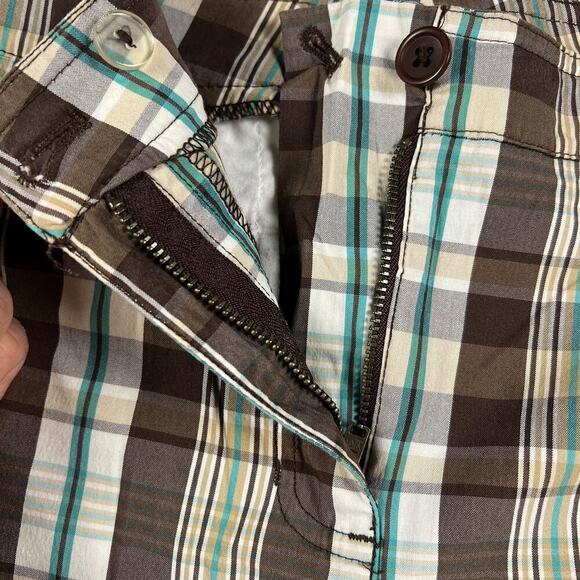 Jones New York Signature Brown Cream Plaid Bermuda Shorts Size 10 - Picture 4 of 8